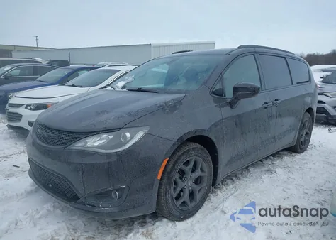 2018 Chrysler Pacifica Touring L Plus z USA, uszkodzony, nr VIN 2C4RC1EG1JR353459